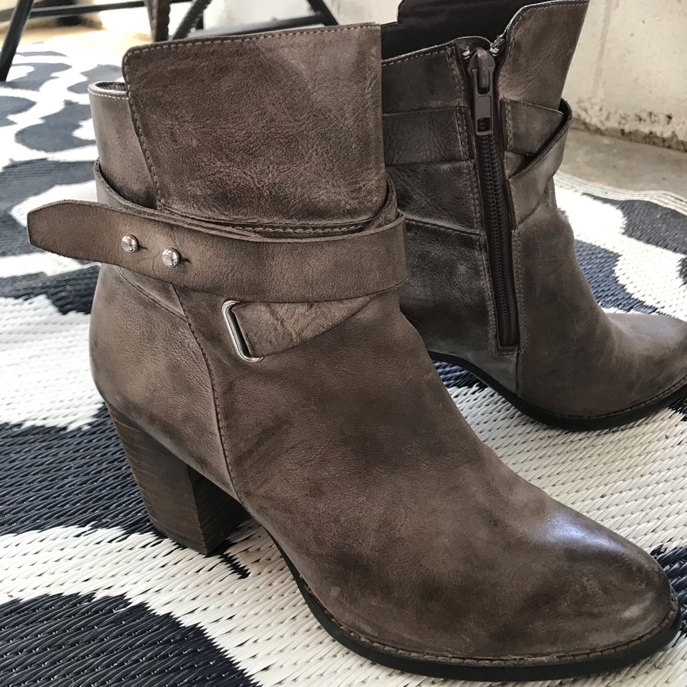 Grey Arturo Chang booties